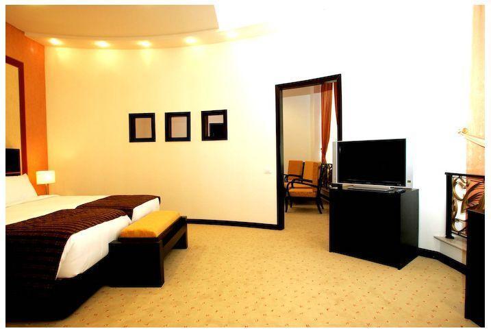 Ambassador Hotel Baku Bagian luar foto