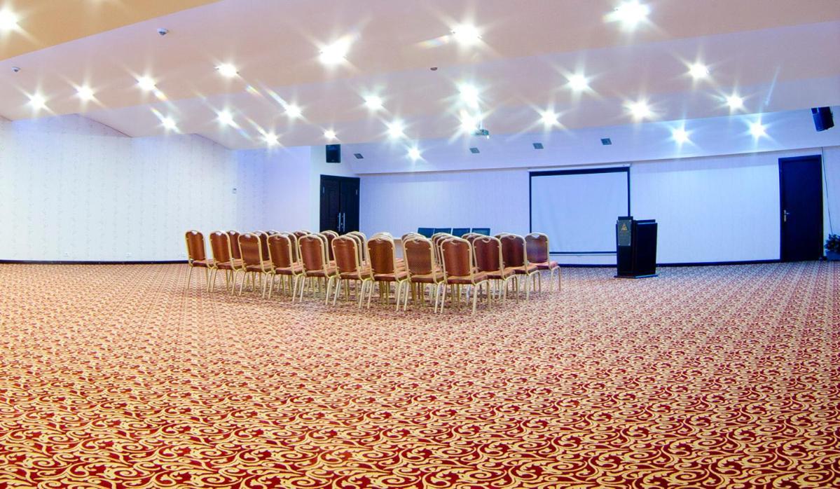 Ambassador Hotel Baku Bagian luar foto