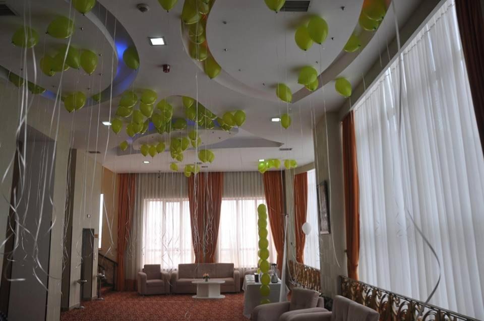 Ambassador Hotel Baku Bagian luar foto