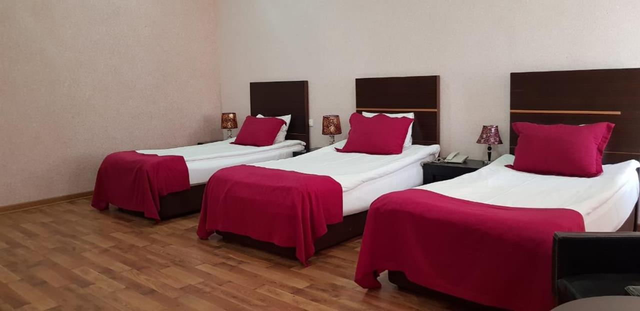Ambassador Hotel Baku Bagian luar foto