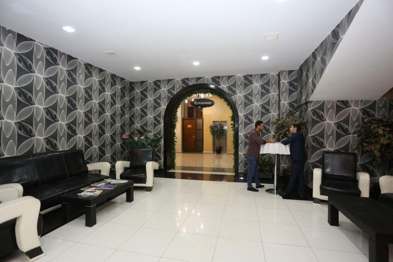 Ambassador Hotel Baku Bagian luar foto