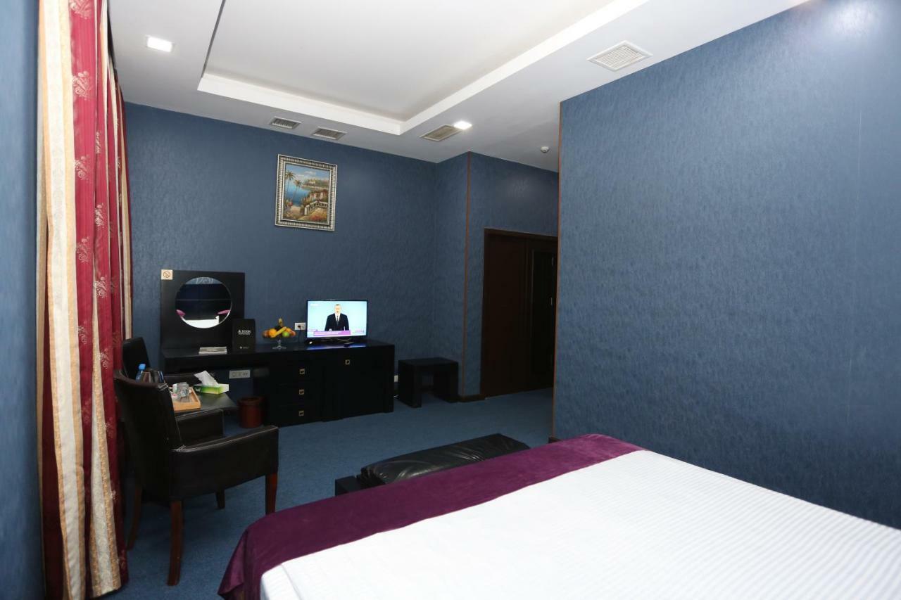 Ambassador Hotel Baku Bagian luar foto