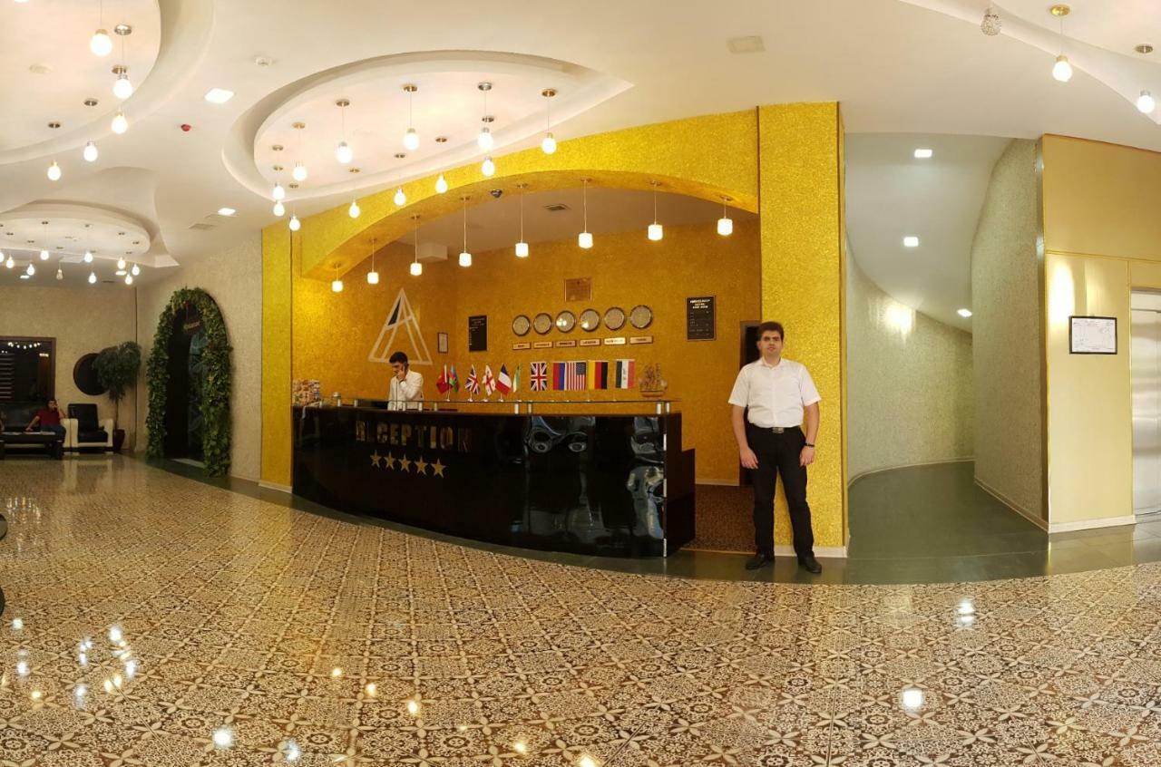 Ambassador Hotel Baku Bagian luar foto