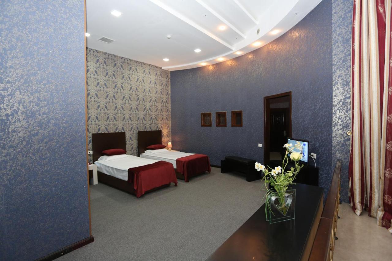 Ambassador Hotel Baku Bagian luar foto